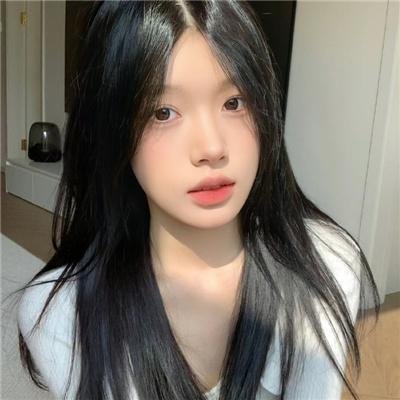 热裤荡女